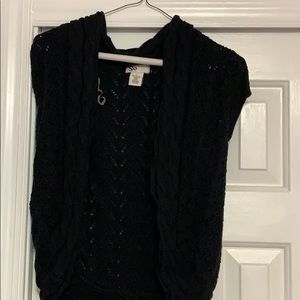 Short sleeve sweater